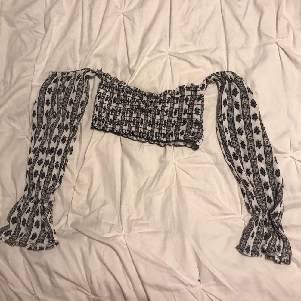 Long sleeve crop shirt